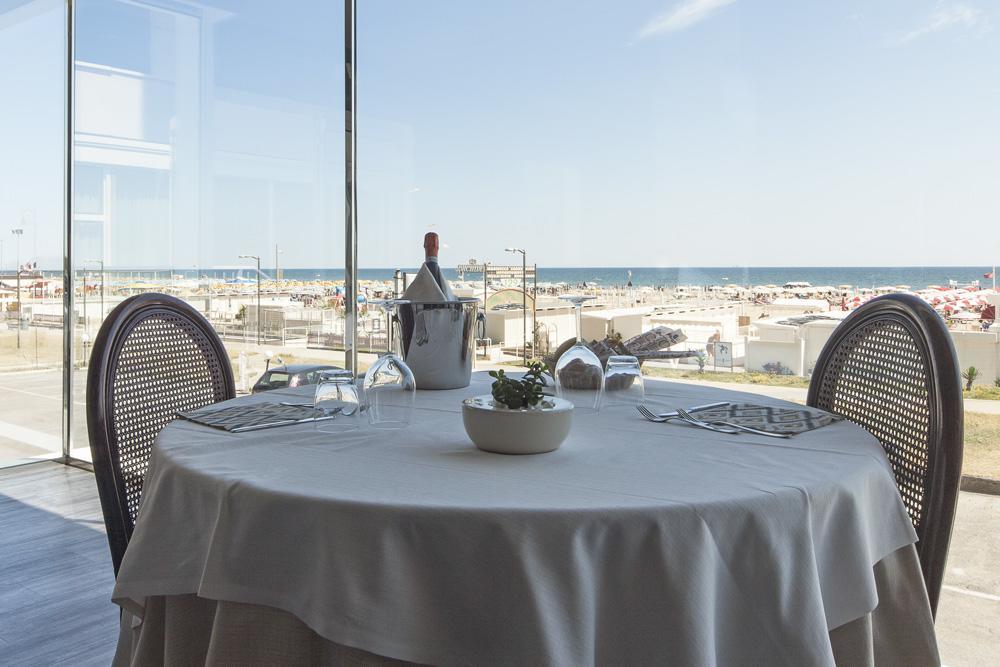 Hotel Regina Fronte Mare Rimini Extérieur photo